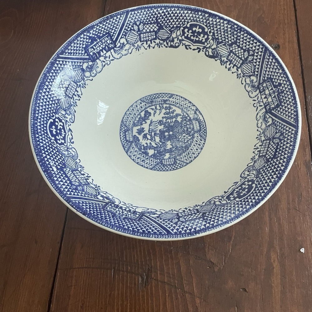 Vintage Blue Willow Ware Unmarked by Royal China 8.5" Serving Bowl